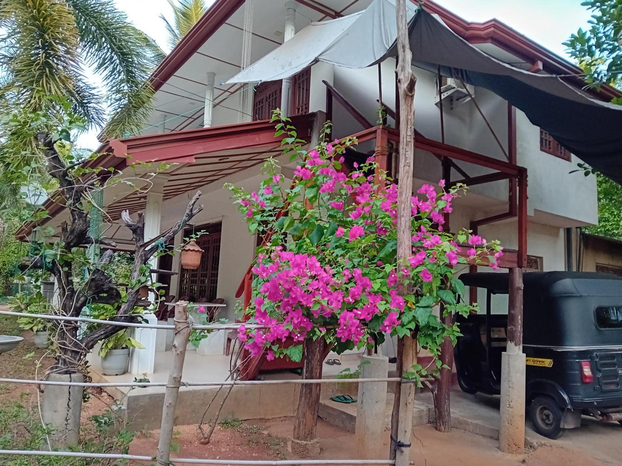 Yaluwa Tourist Rest & Cooking Class Анурадхапура Екстериор снимка